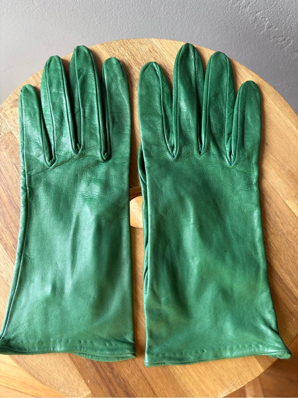 Vintage Emerald Green Super Soft Leather Gloves ~ Think Size 7